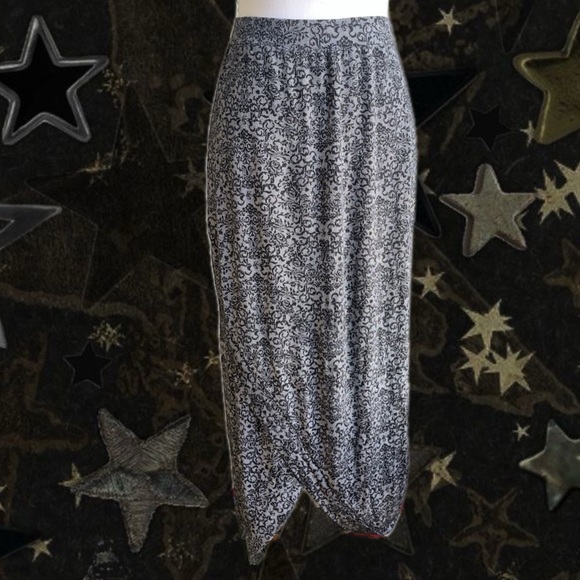 Skirt - Picture 4 of 6